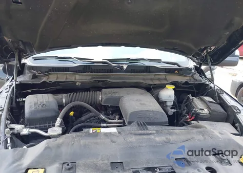 2023 Ram 1500 Classic Slt 4X4 5'7 Box from USA, damaged, VIN 1C6RR7LG4PS536860